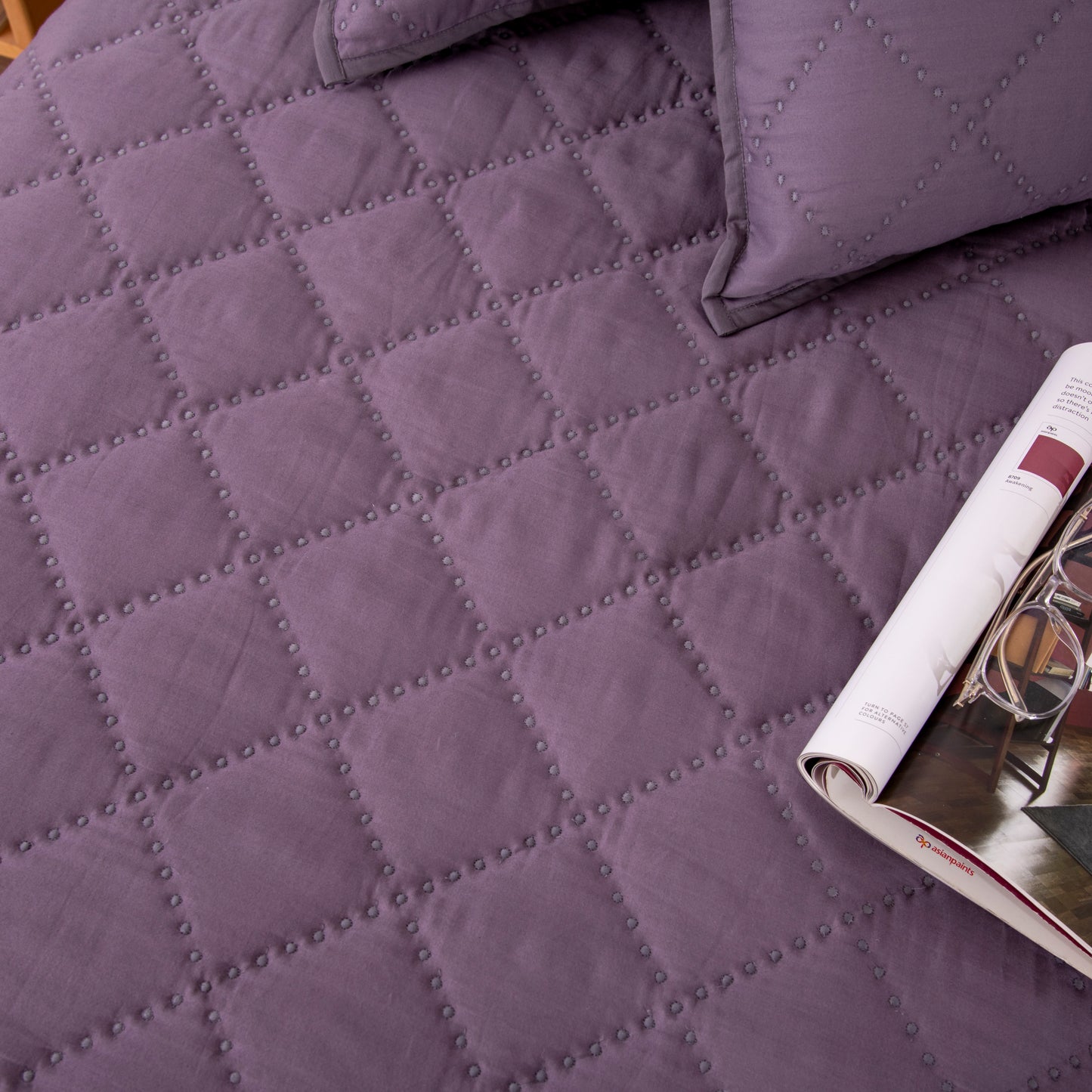 SILKEN DREAMS BEDSPREAD SET
