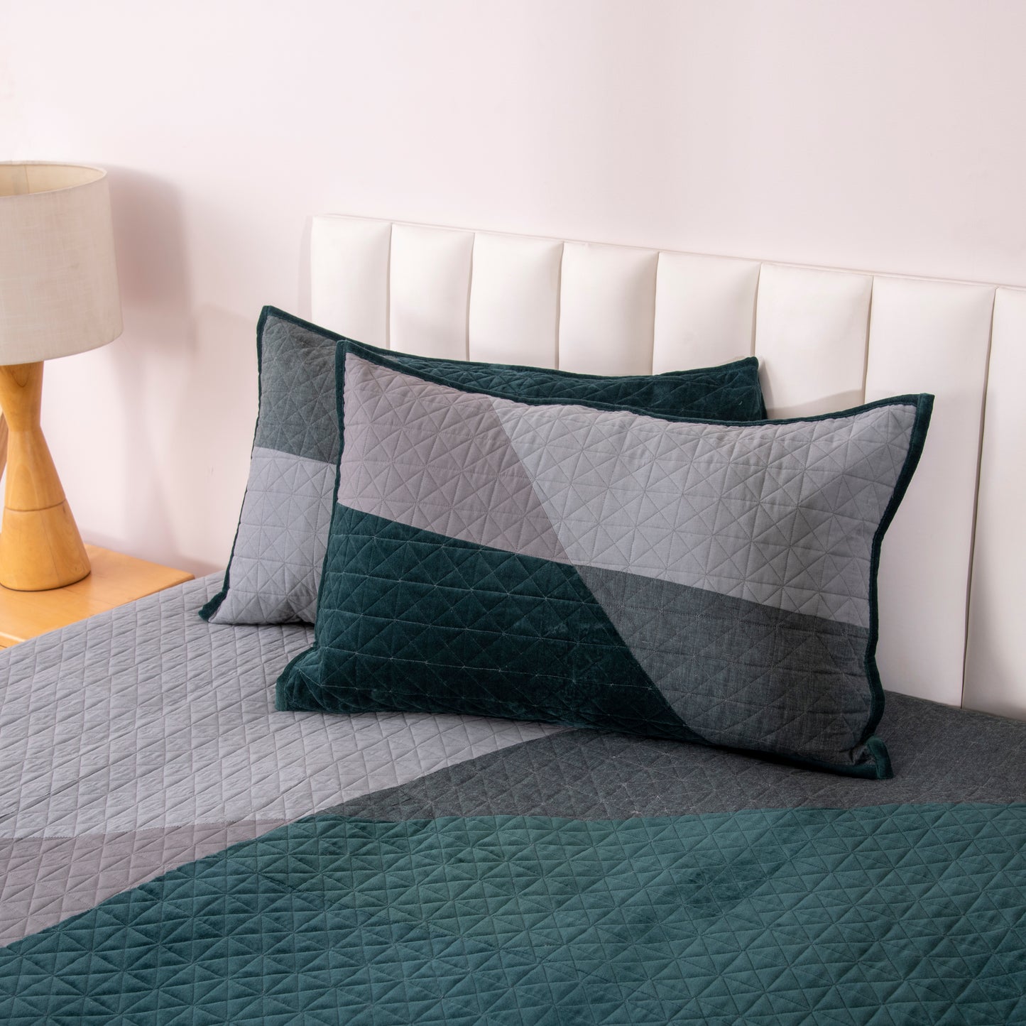 AQUA ESSENCE BEDSPREAD SET