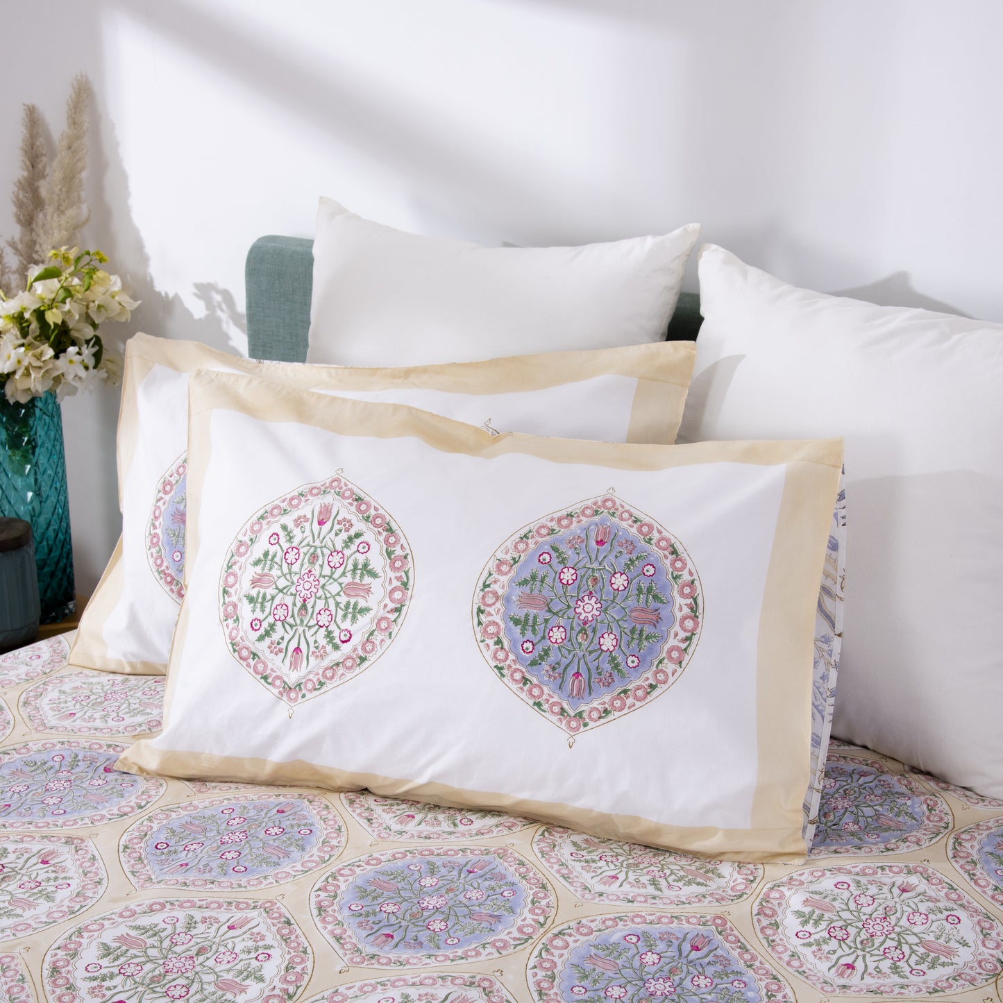 SEASIDE SPLENDOR BLOCK PRINTED BEDSHEET SET