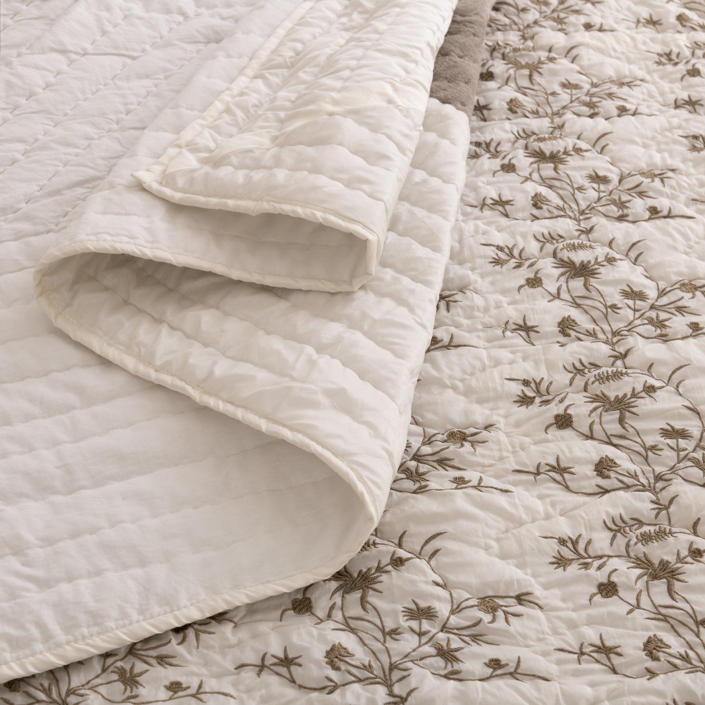 SLUMBER BEDSPREAD SET