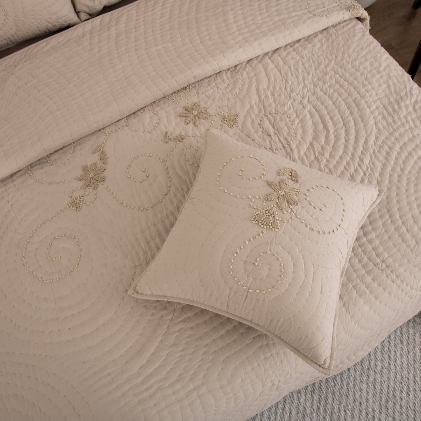 NEST BEDSPREAD SET