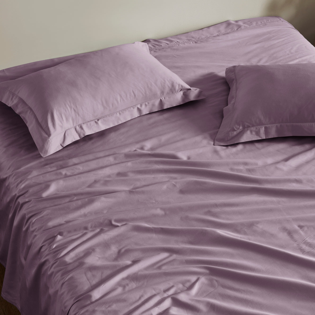 HERRING EMBROIDERED BEDDING SET