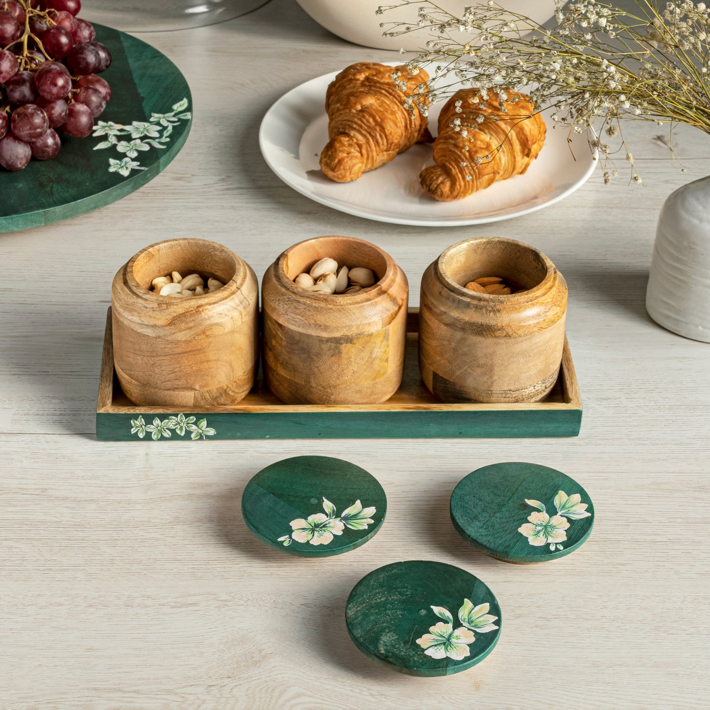Brunnera Tray With Iris Jars | Houmn