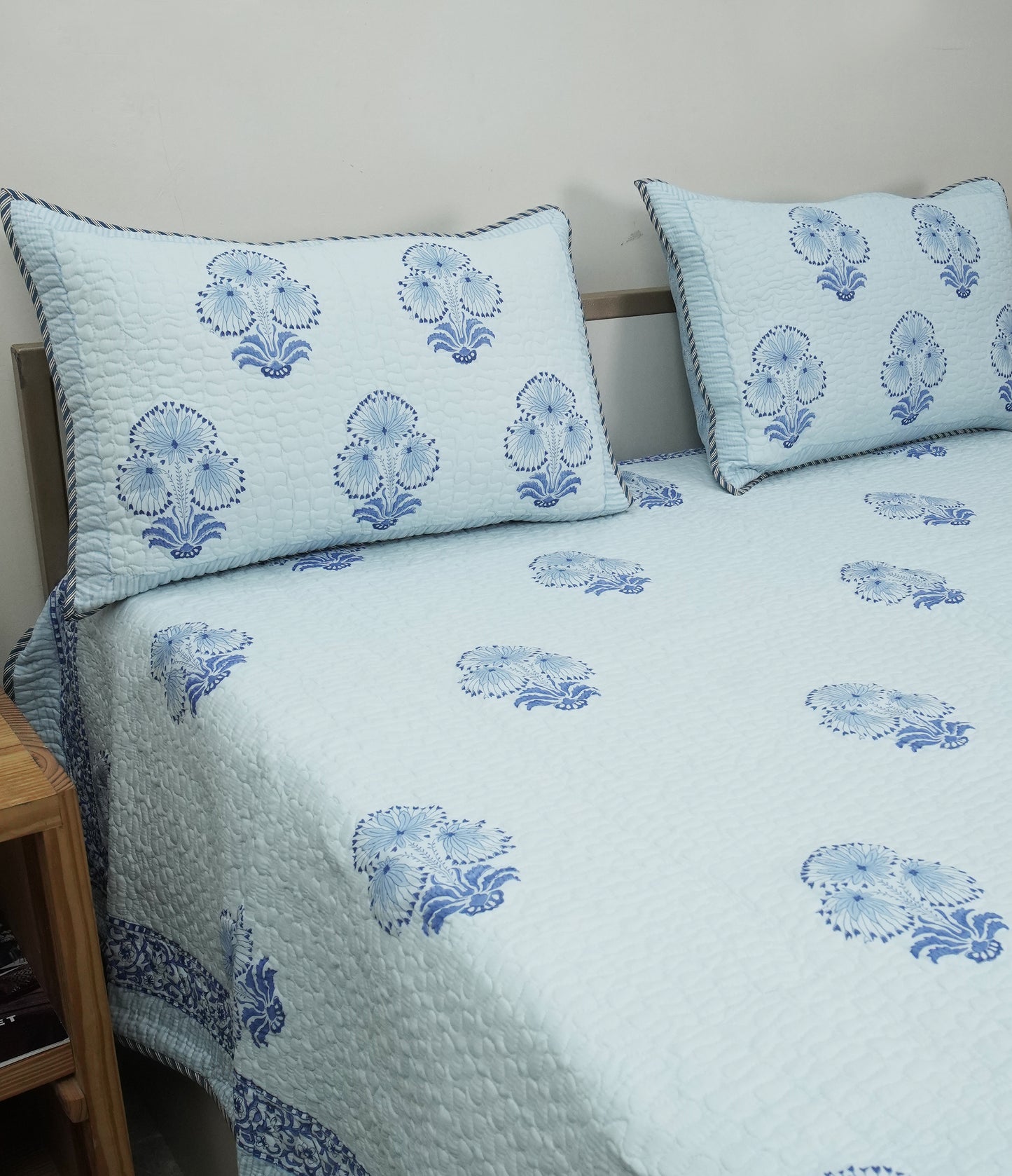 BLUE MAEDOW BEDCOVER SET (3 PIECE SET)