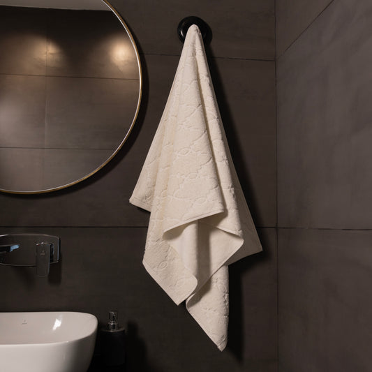 FORM WHITE - 1 BATH TOWEL