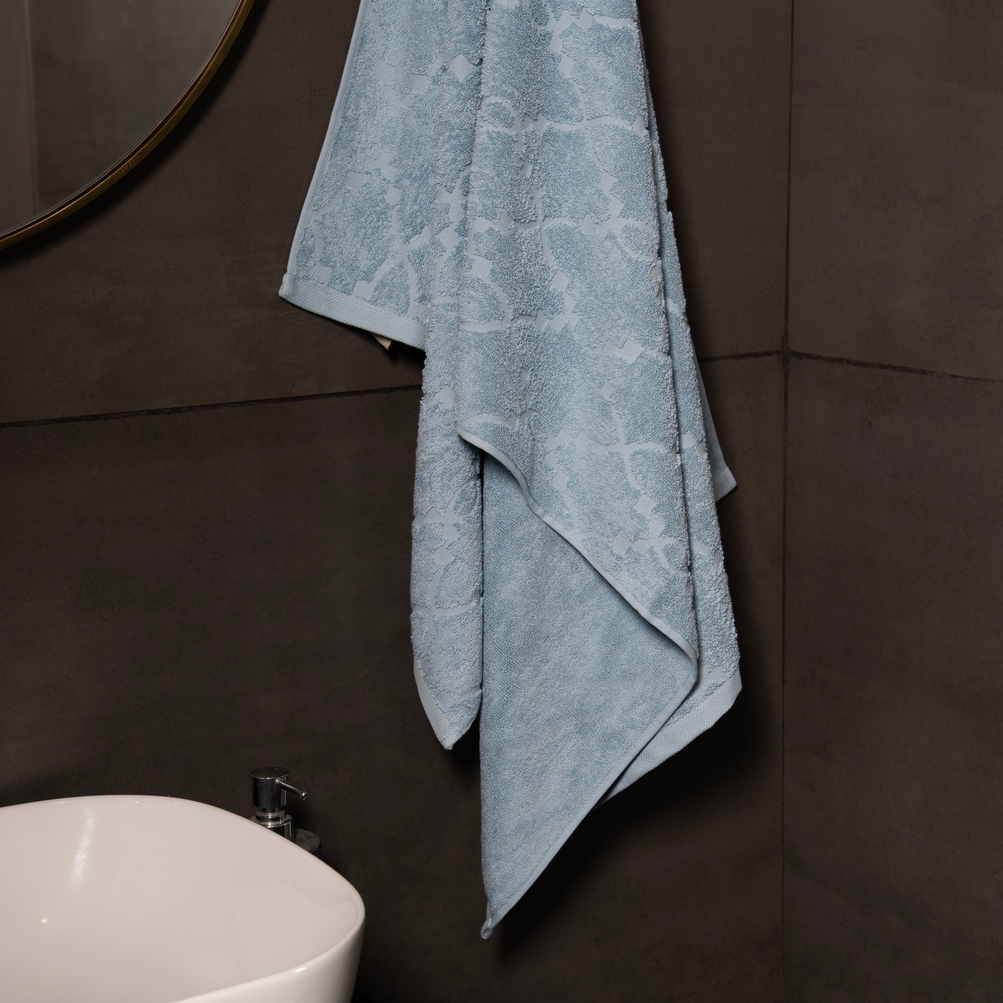 FORM SKY BLUE - 1 BATH TOWEL