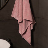 SYMMETRY PINK - 1 BATH TOWEL