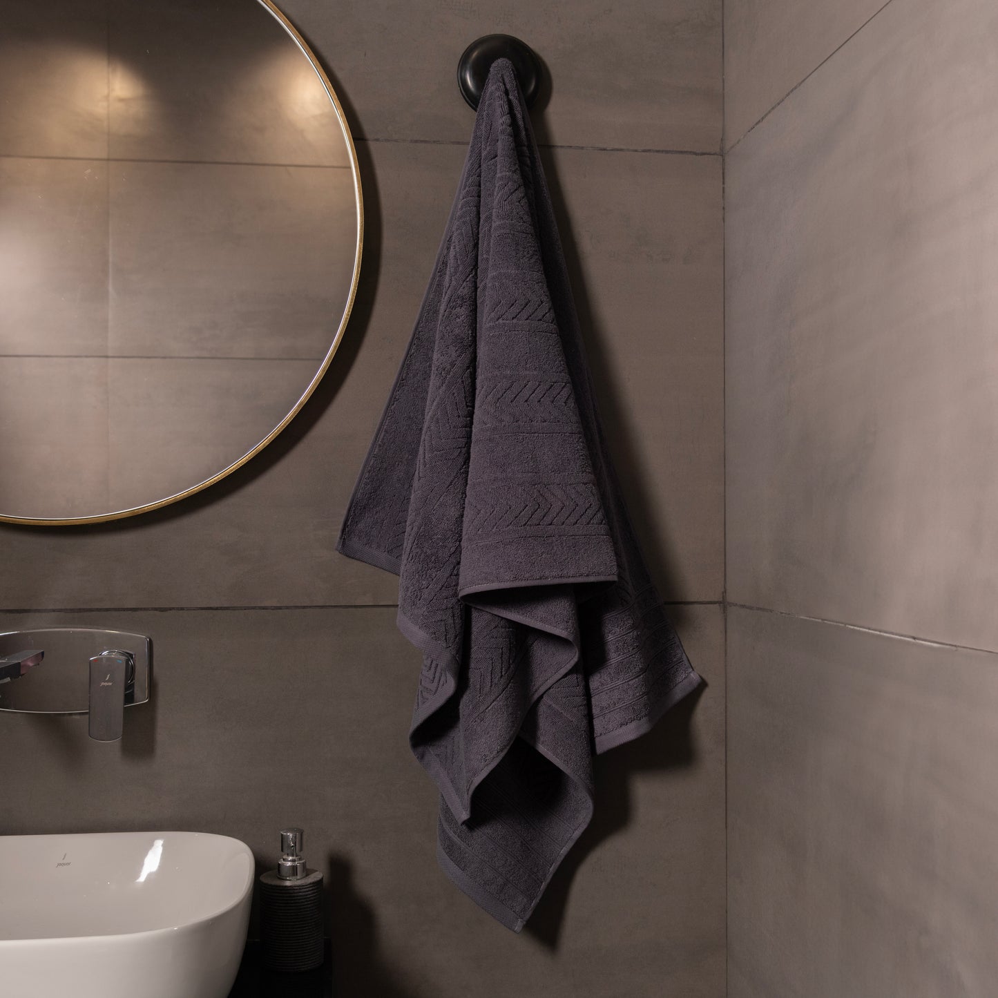 PLACID MAGNET - 1 BATH TOWEL