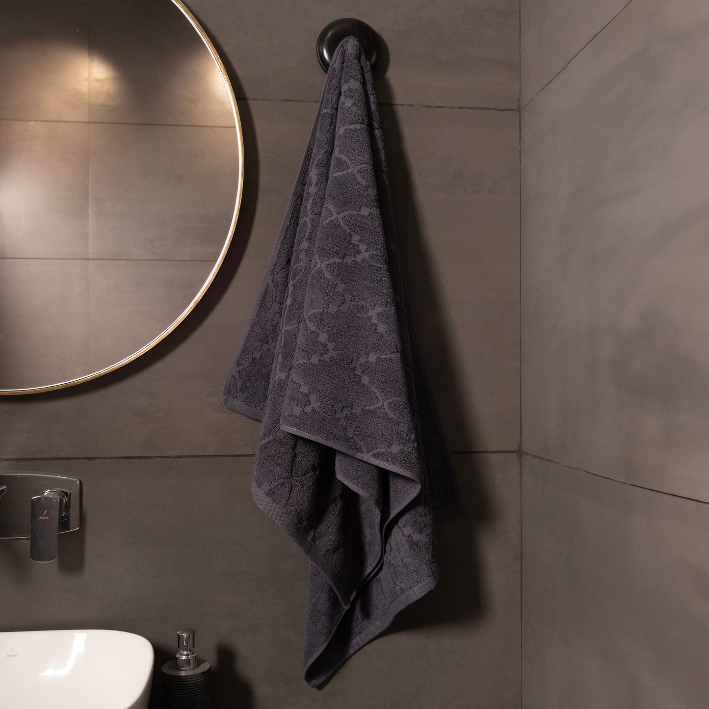 FORM DARK GREY - 1 BATH TOWEL