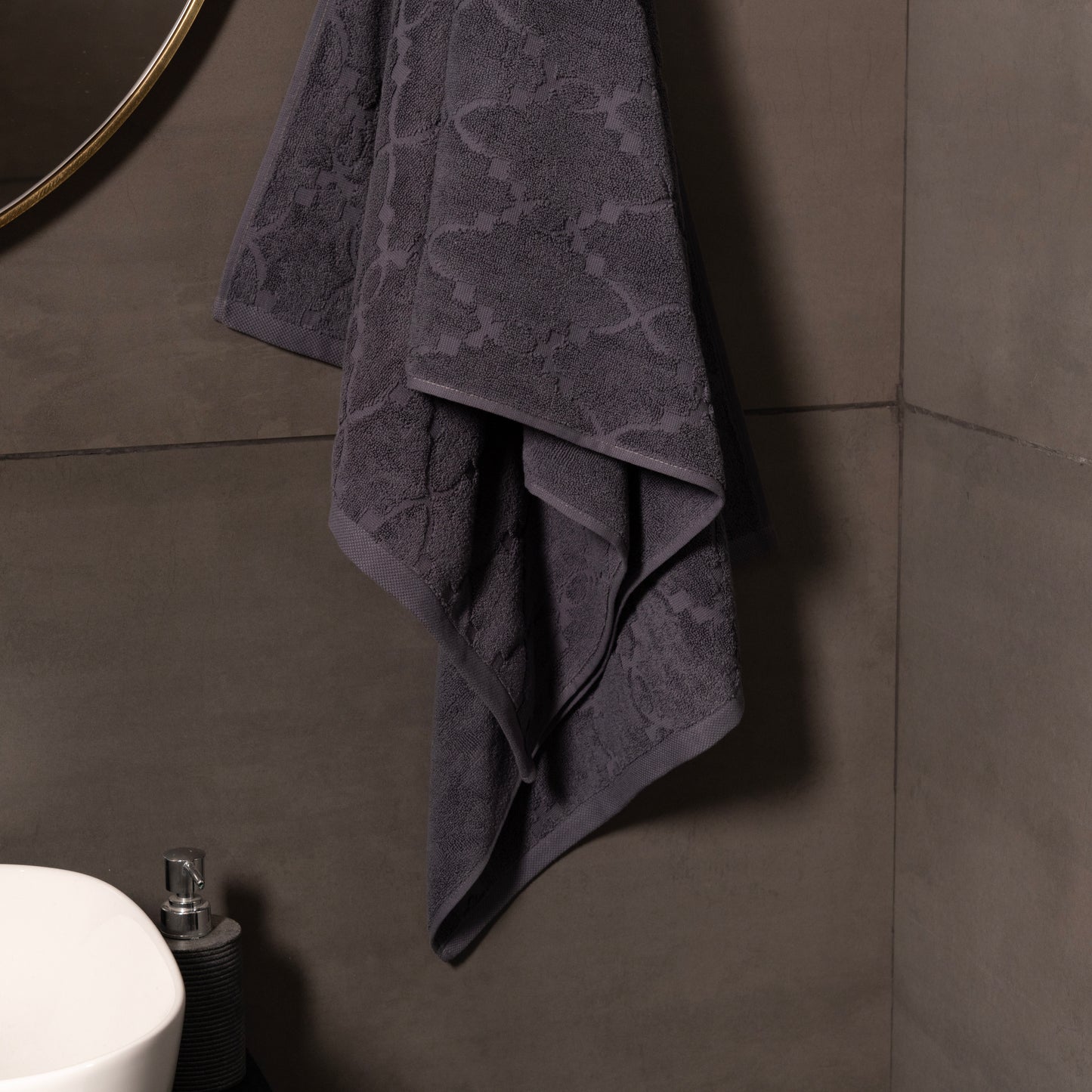 FORM DARK GREY - 1 BATH TOWEL