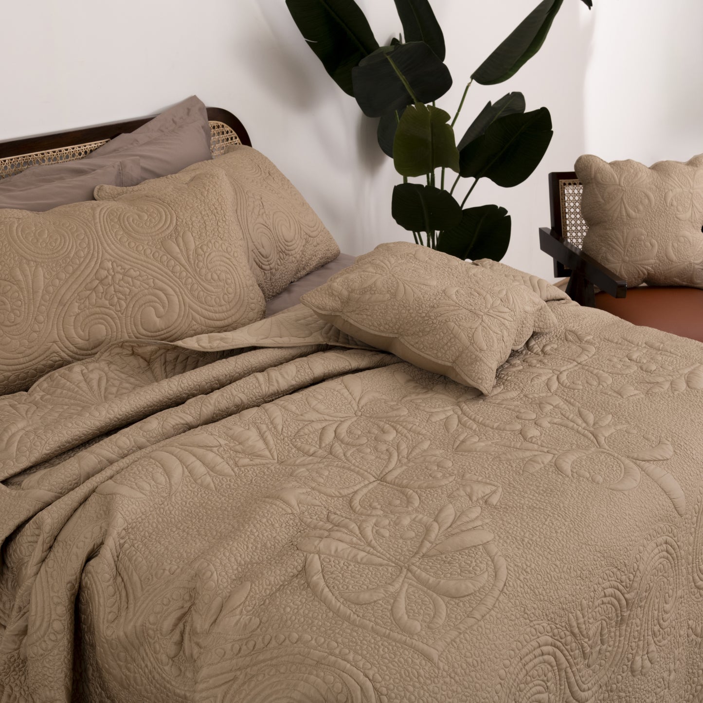 BEDAZZLE BEDSPREAD SET