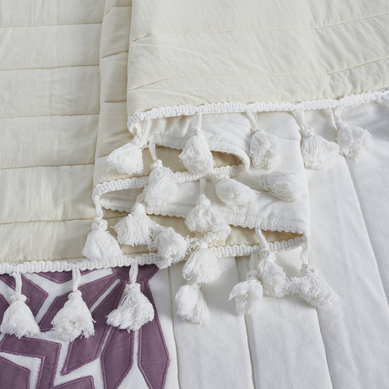 HERRING EMBROIDERED BEDDING SET