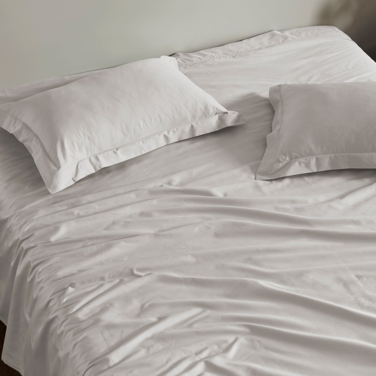 FEATHER STITCH PLAIN BEDSHEET - 300TC