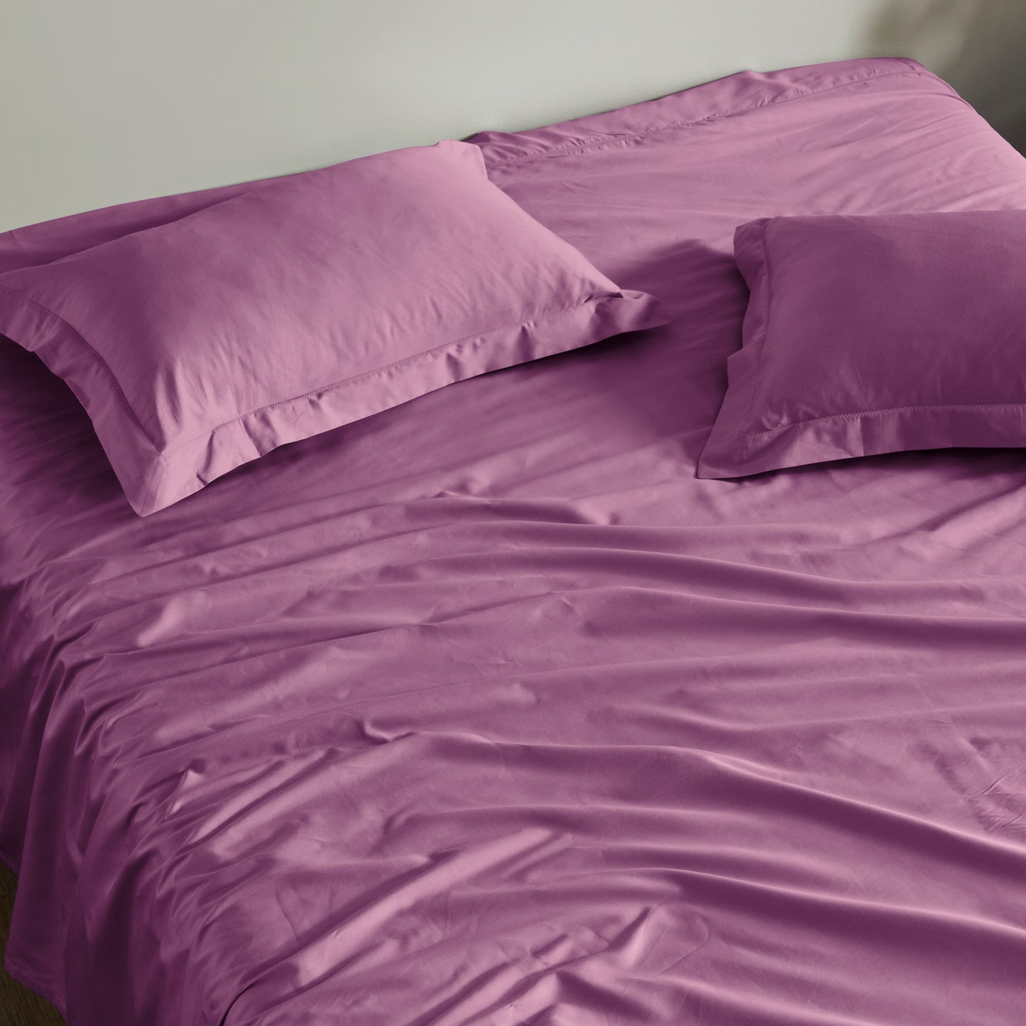 FEATHER STITCH PLAIN BEDSHEET - 300TC