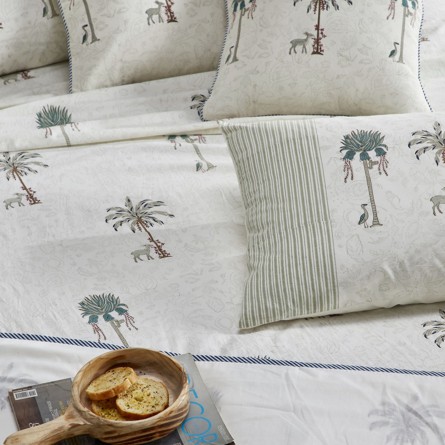PALM BLOCK PRINTED BEDSHEET SET