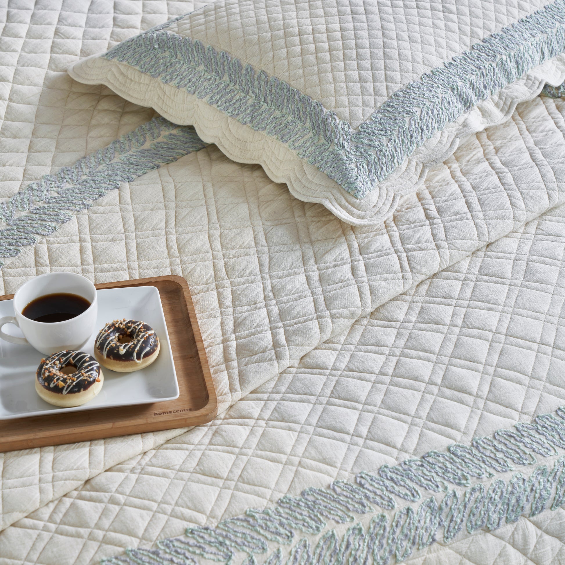 Arturia Quilted Bedding Set