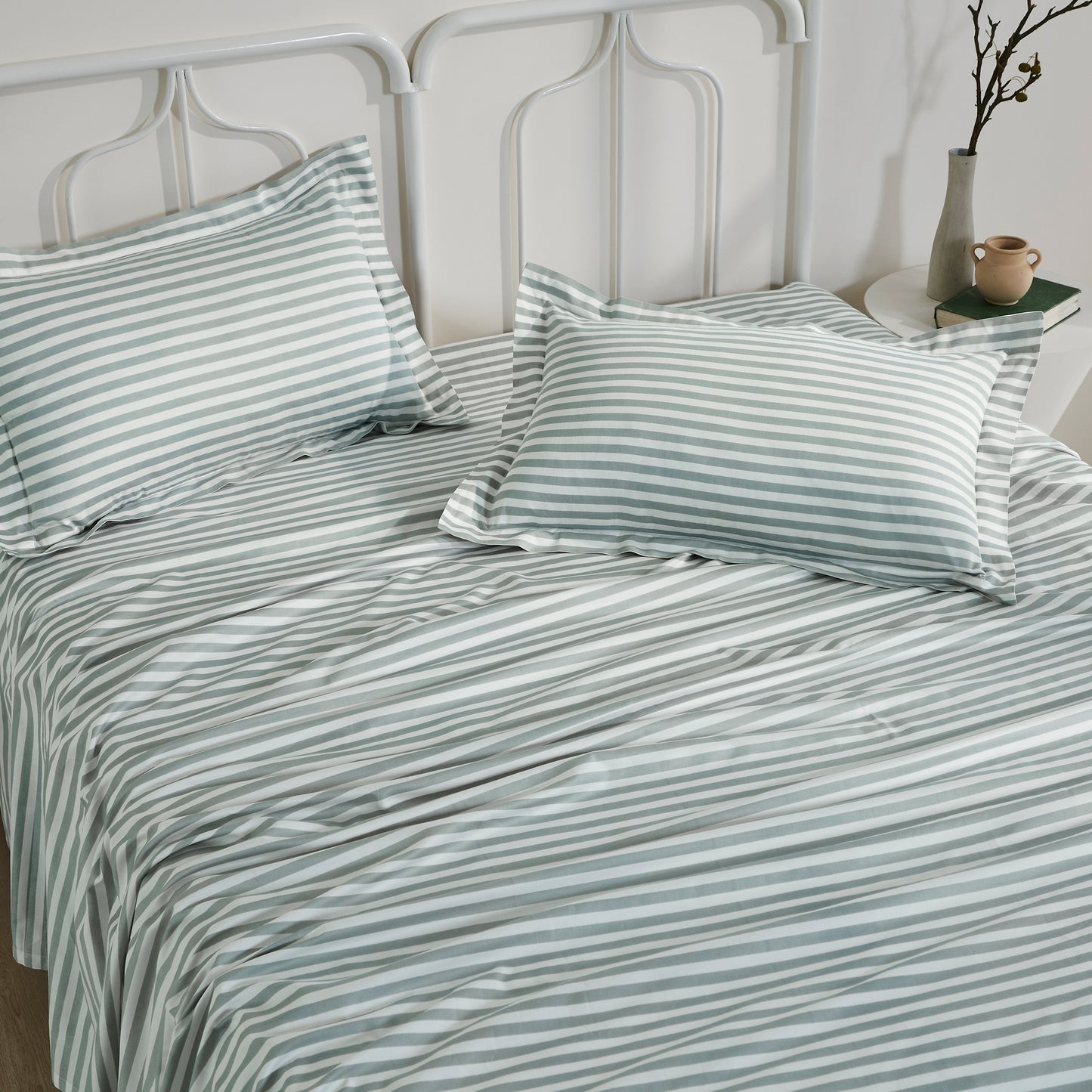 STRIPE PLAIN BEDSHEET - 400TC