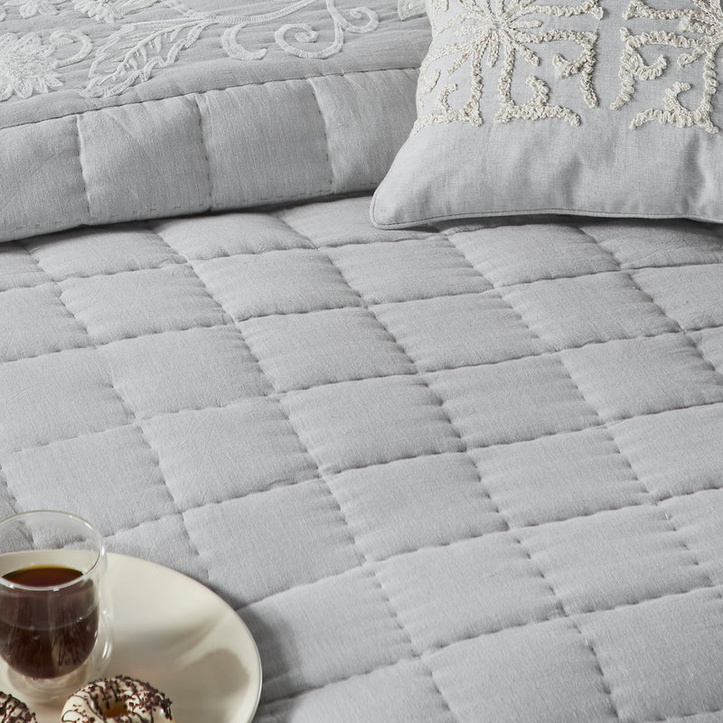 CRADLE EMBROIDERED BEDDING SET (6 PIECE SET)
