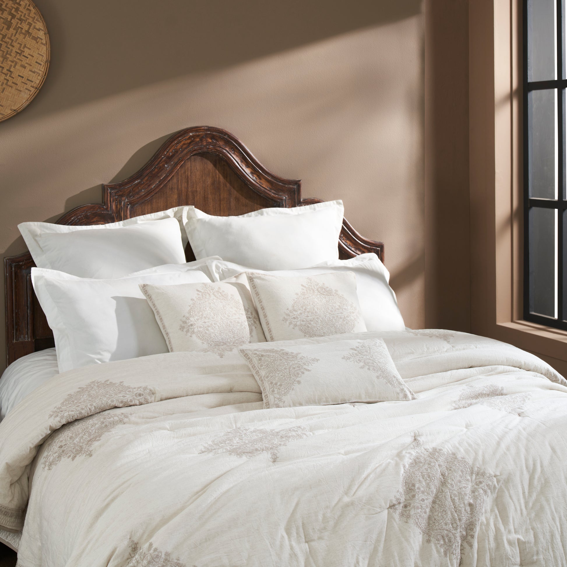 Sturgeon Embroidered Bedding Set